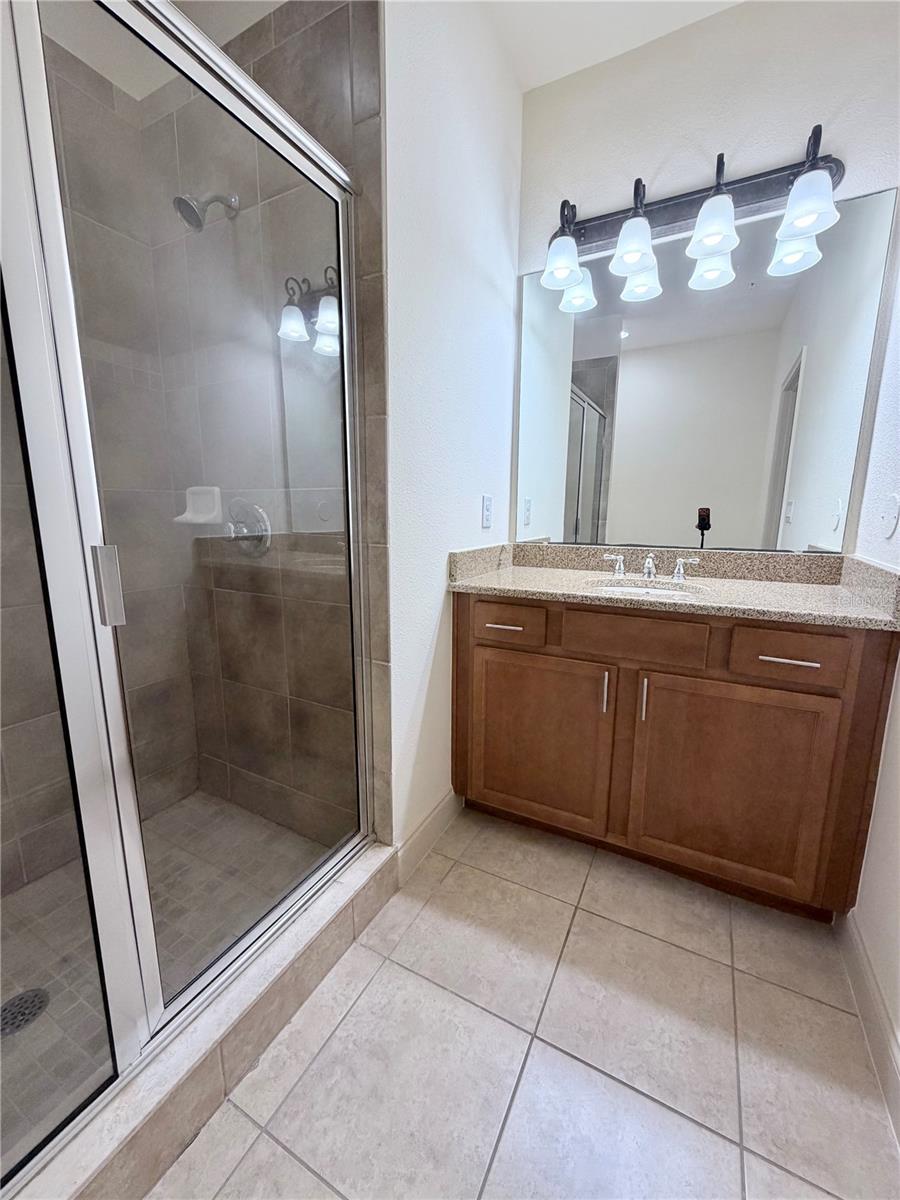 TIERRA DEL SOL - Residential Lease