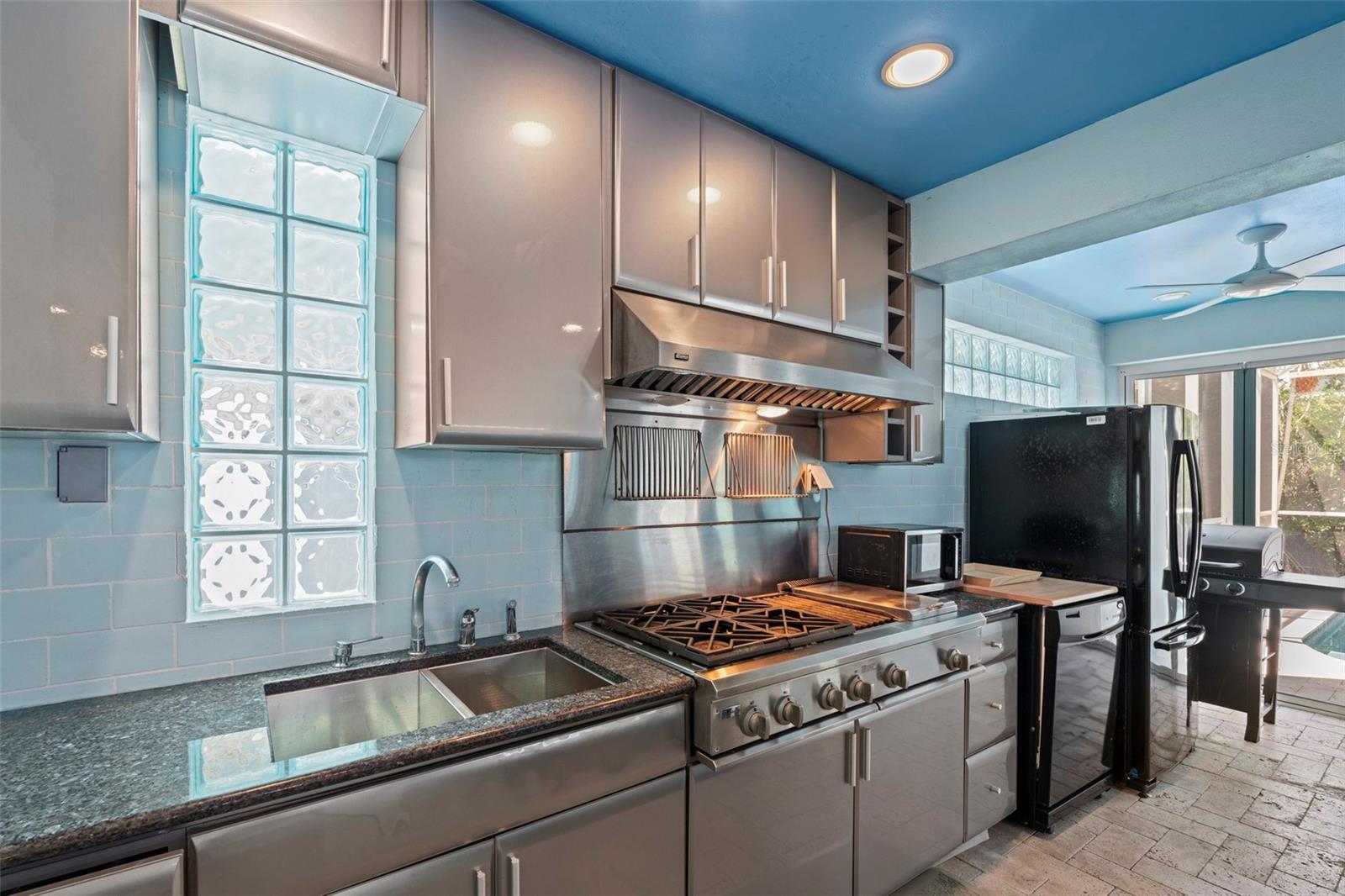 SARASOTA BEACH - Residential