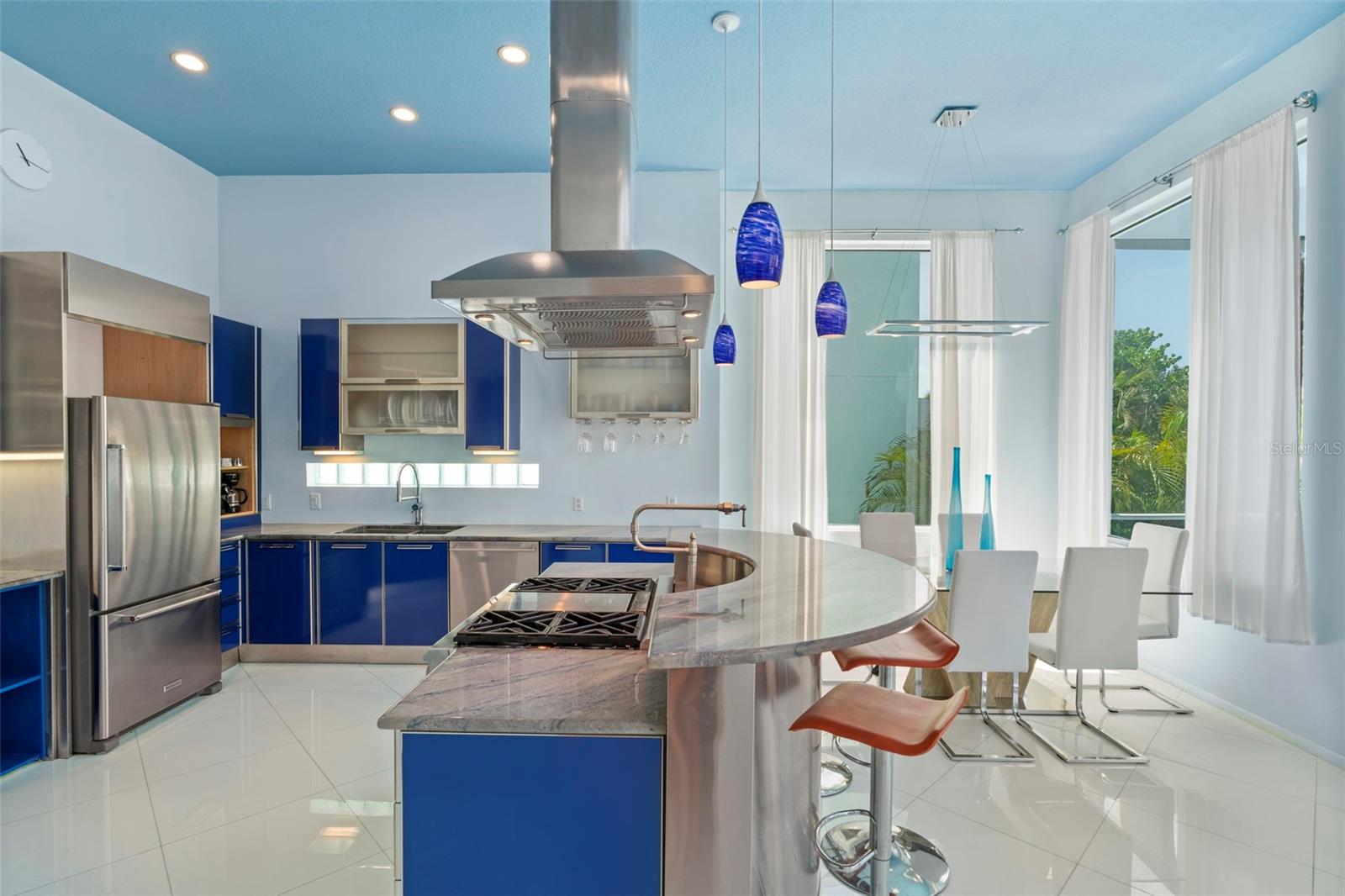 SARASOTA BEACH - Residential