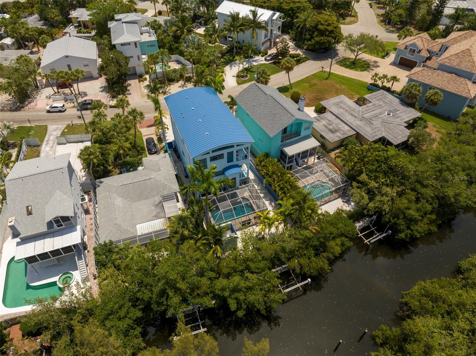 SARASOTA BEACH - Residential