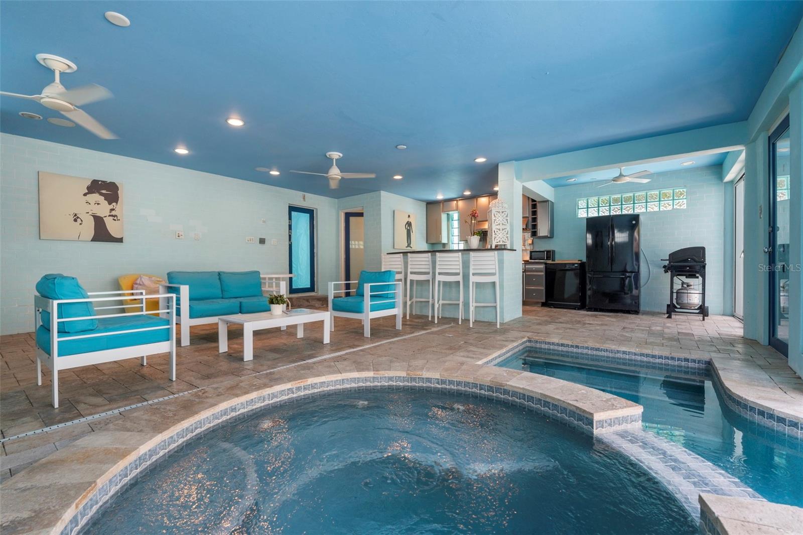SARASOTA BEACH - Residential