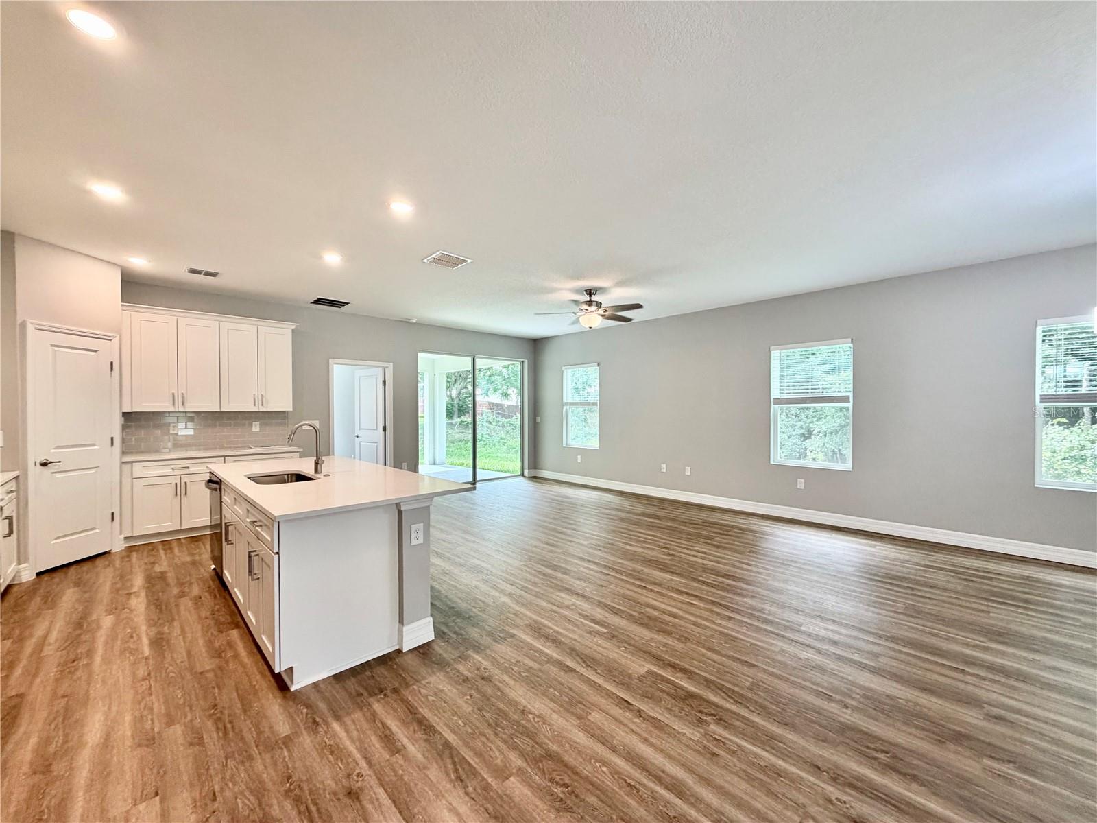 MARION OAKS UN SEVEN - Residential