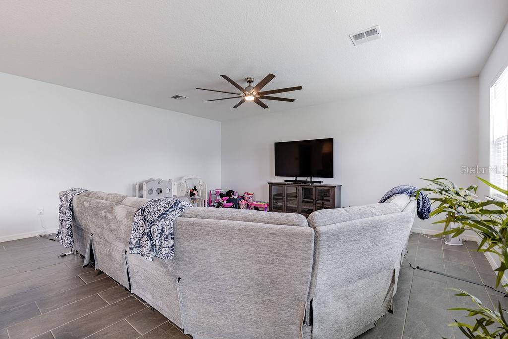 LAKE DENHAM ESTATES - Residential