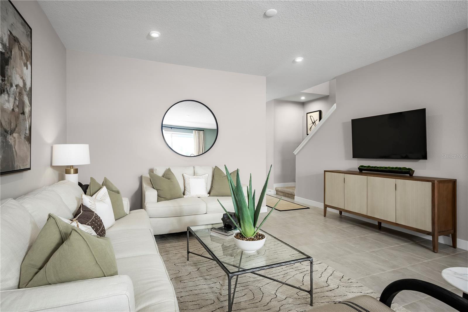 PINE POINTE - Residential