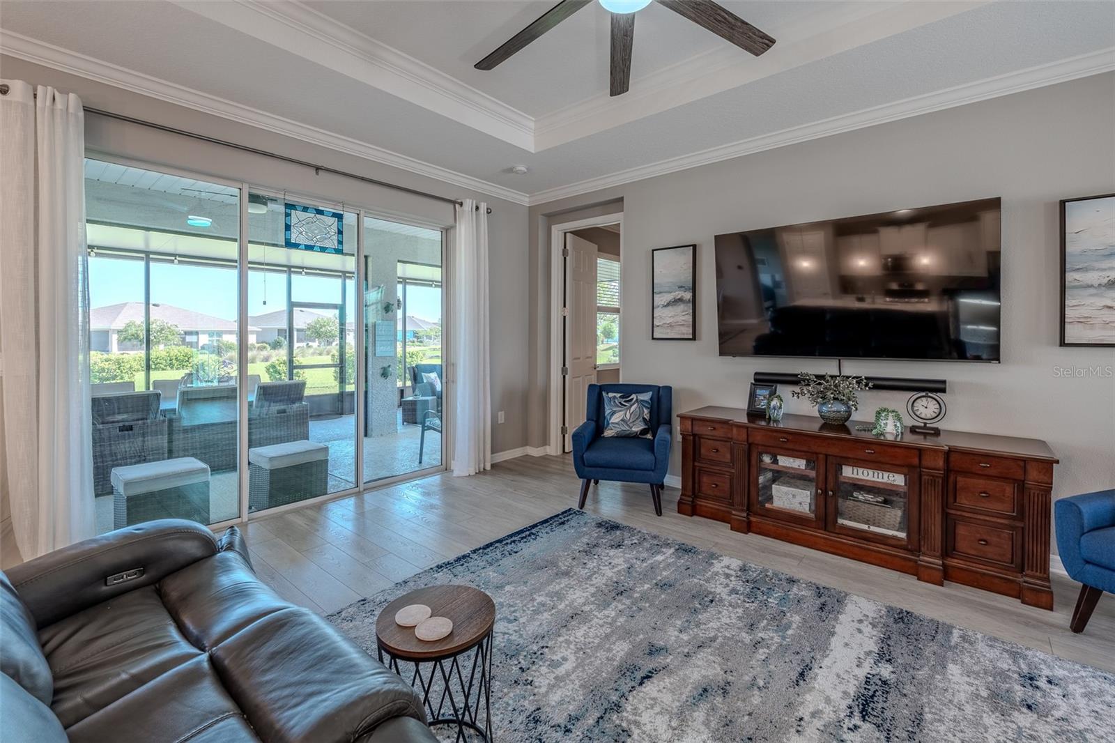 ON TOP THE WORLD AVALON PH 7 - Residential