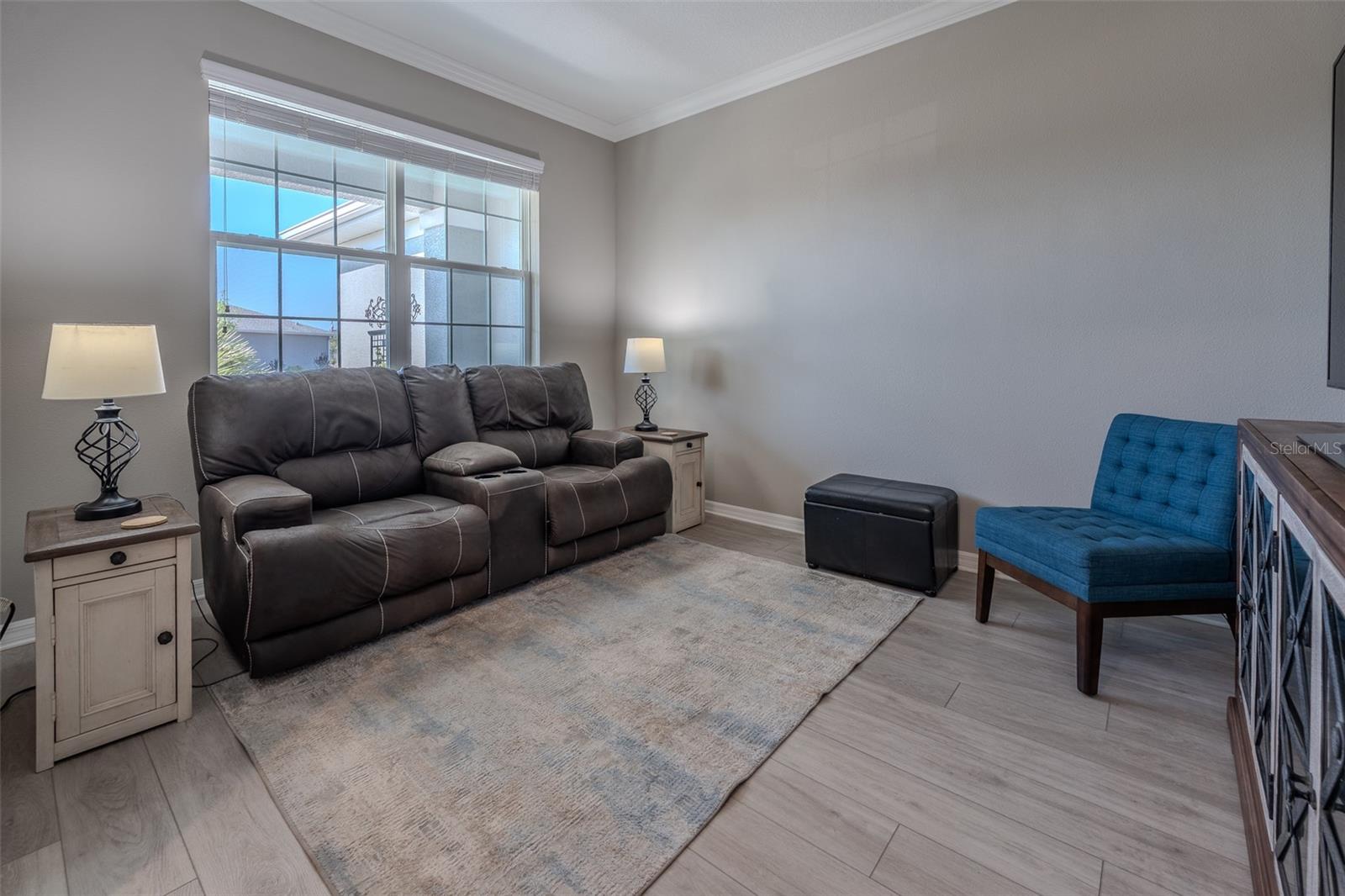 ON TOP THE WORLD AVALON PH 7 - Residential