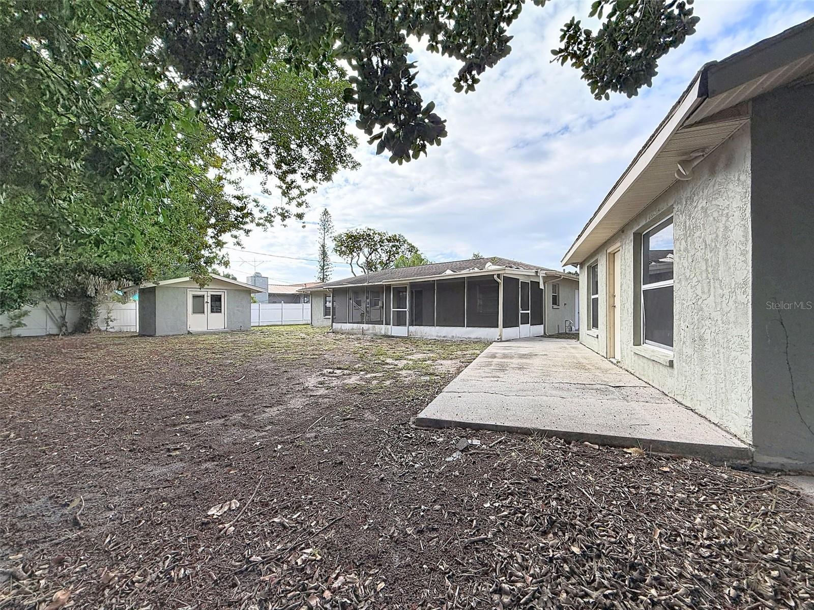 LAKEWOOD ESTATES - Residential