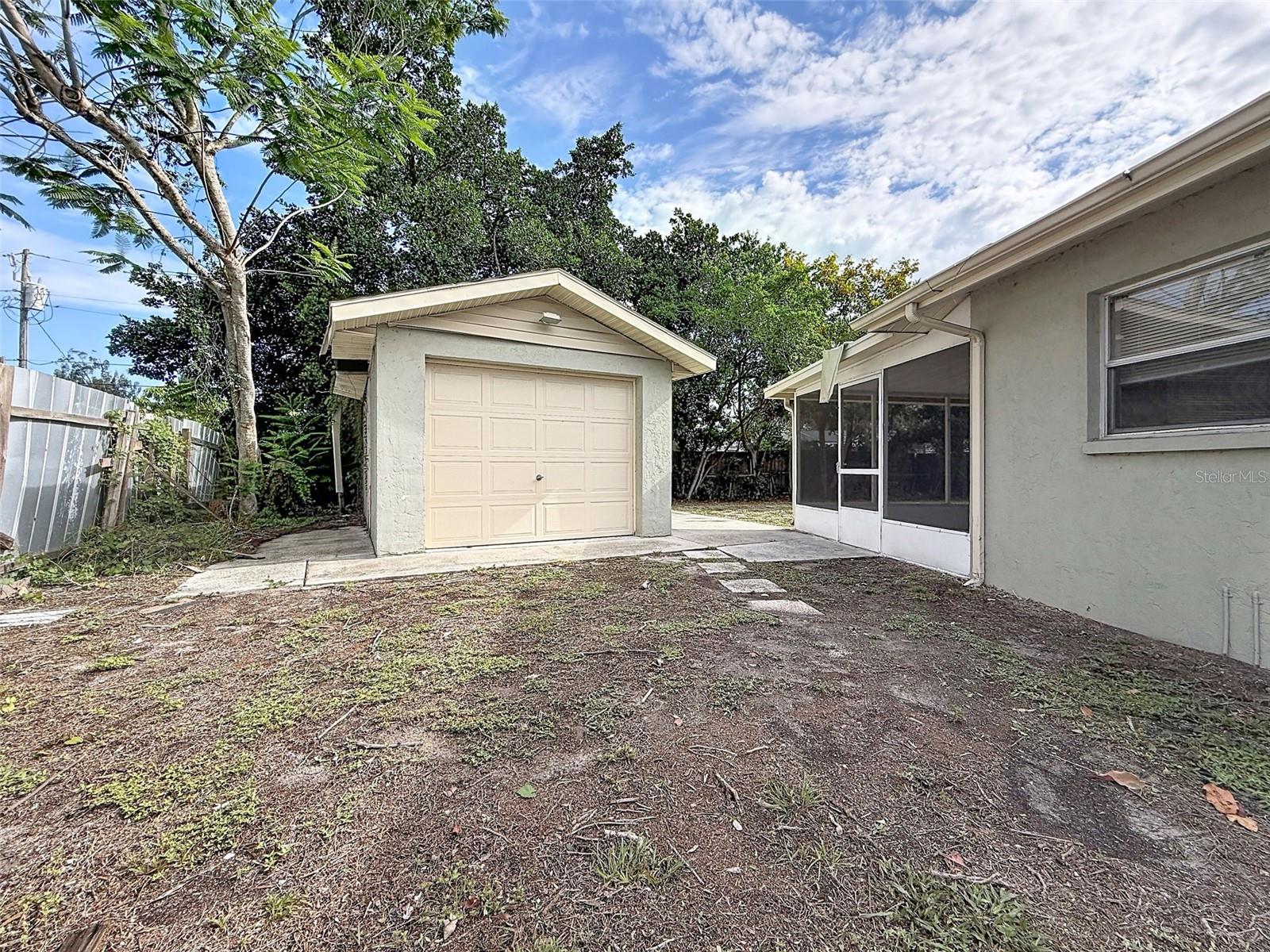 LAKEWOOD ESTATES - Residential