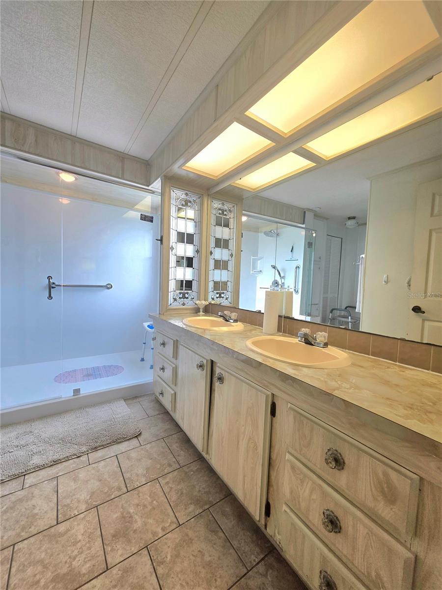 LAKE BETMAR ESTATES UNIT 7 - Residential