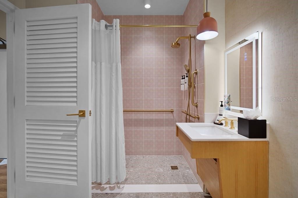 SUNSET WALK HOTEL CONDO PH 2-5 - Residential
