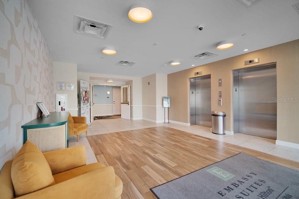 SUNSET WALK HOTEL CONDO PH 2-5 - Residential