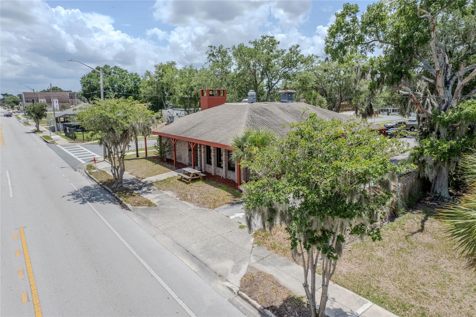 NORTH LAKELAND - Commercial Sale