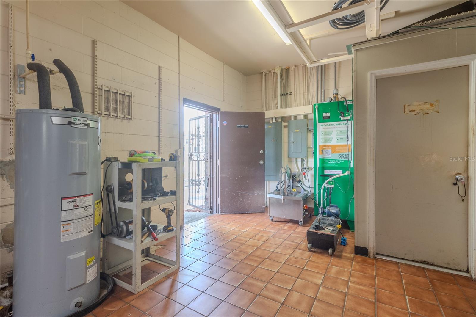 NORTH LAKELAND - Commercial Sale