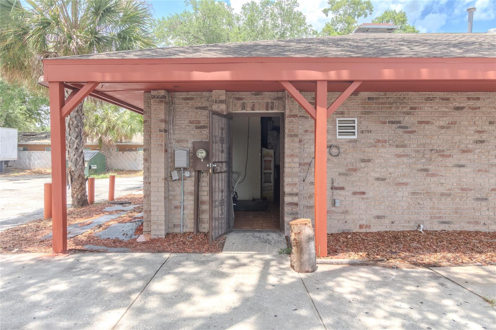 NORTH LAKELAND - Commercial Sale