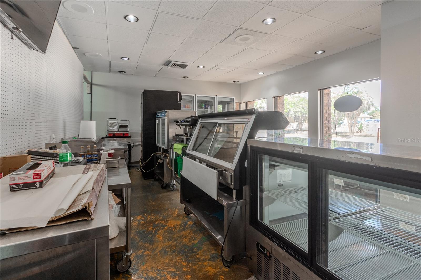 NORTH LAKELAND - Commercial Sale
