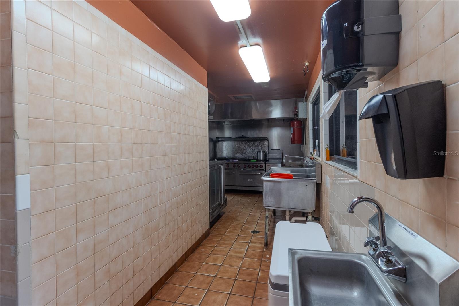 NORTH LAKELAND - Commercial Sale