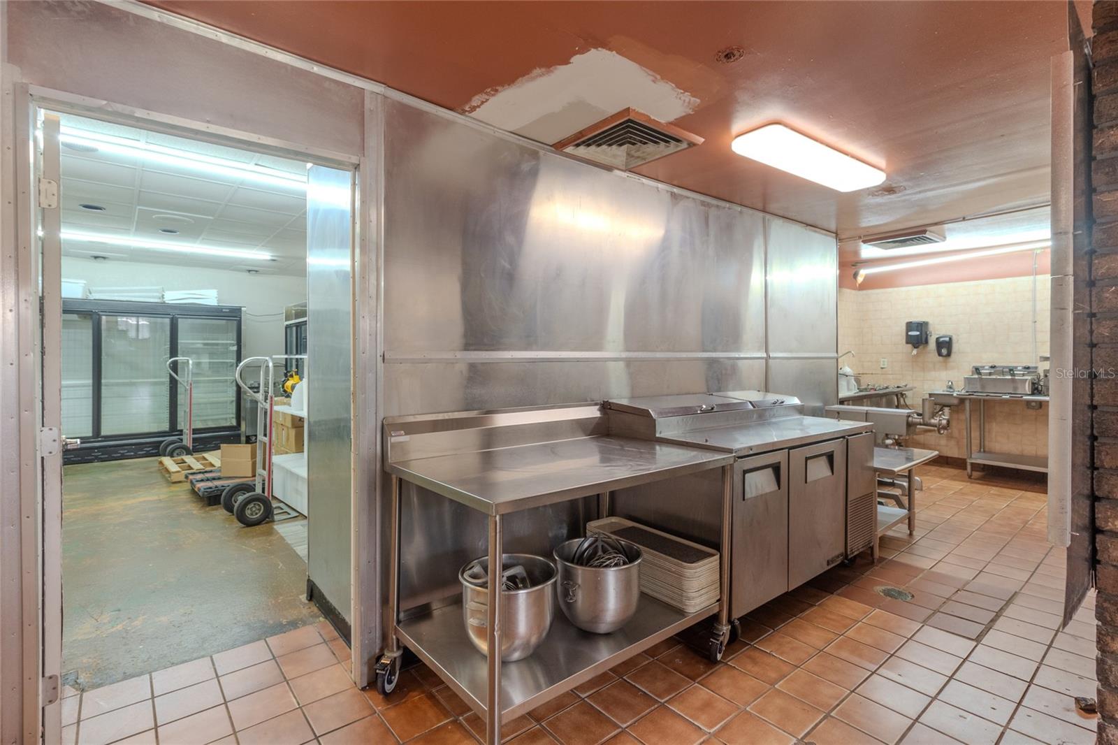 NORTH LAKELAND - Commercial Sale