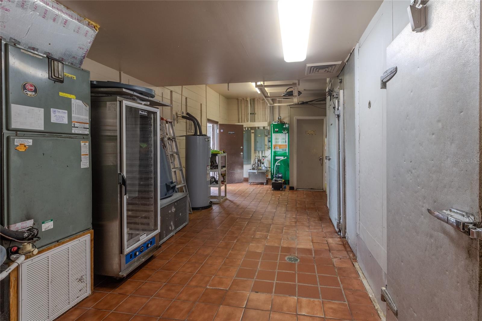 NORTH LAKELAND - Commercial Sale