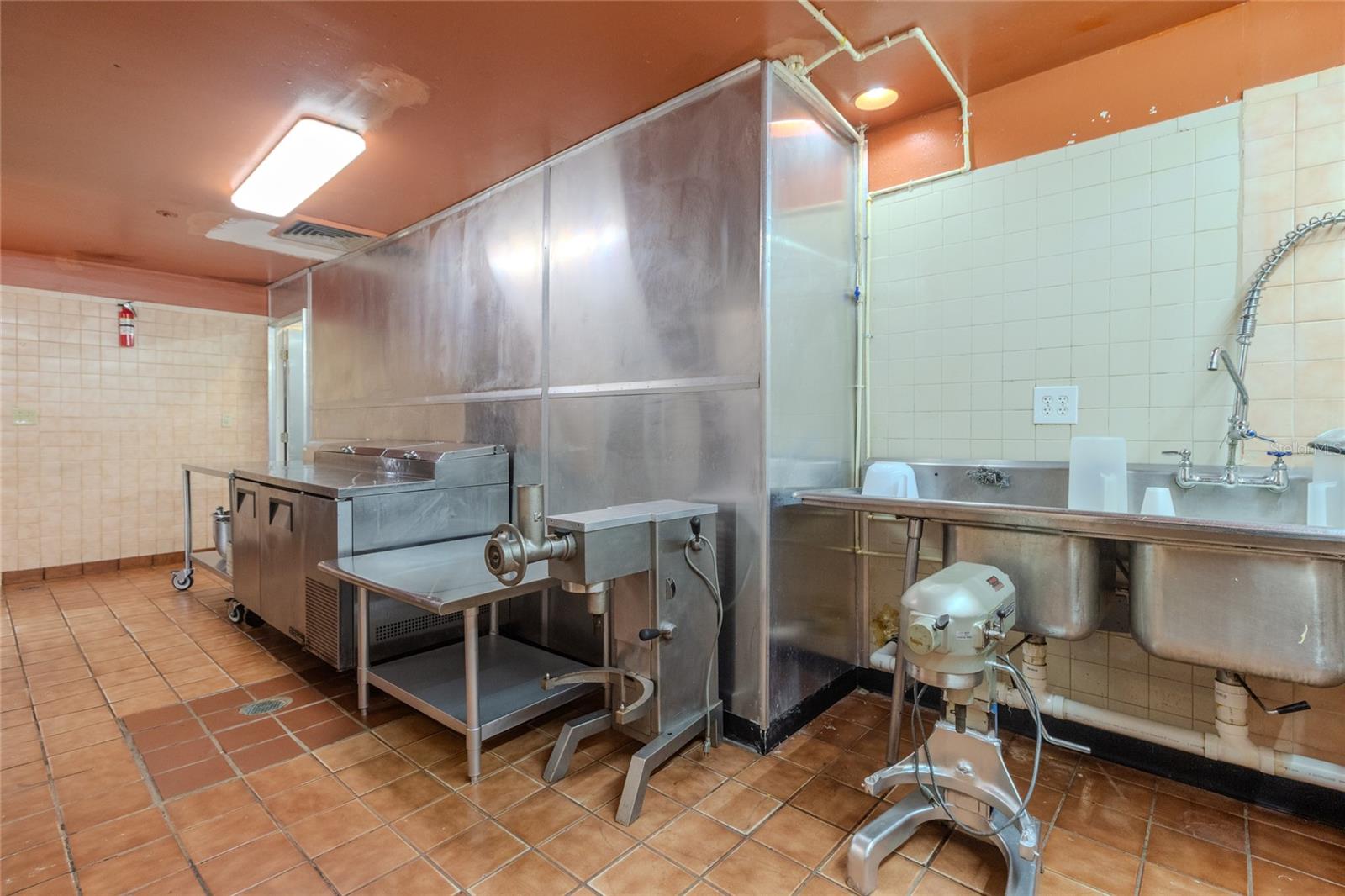 NORTH LAKELAND - Commercial Sale