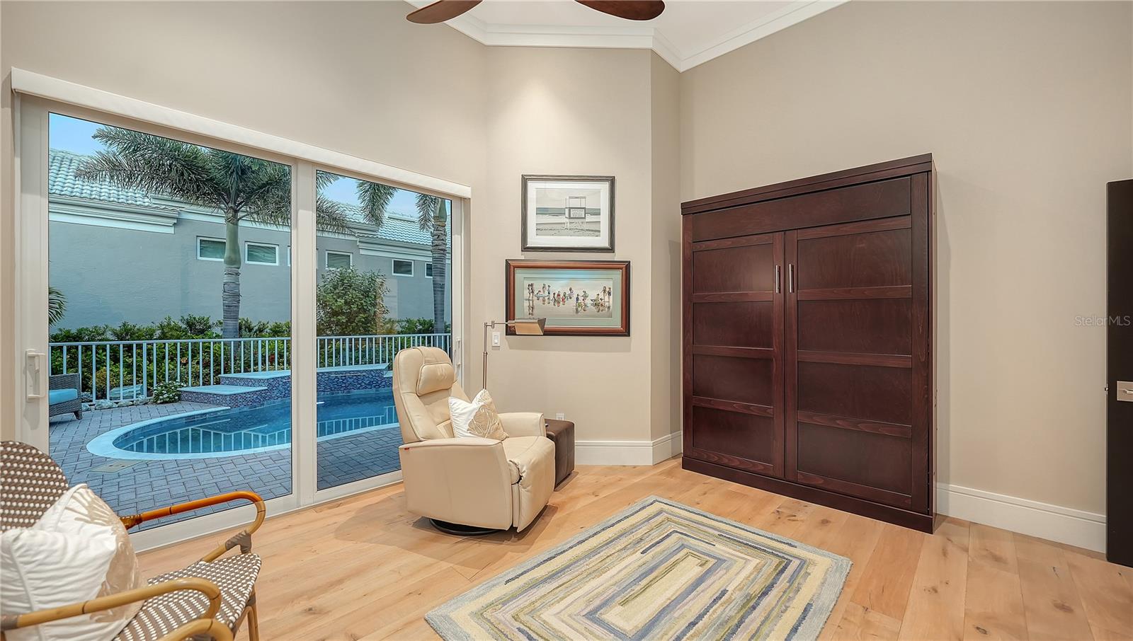 QUEENS HARBOUR - Residential
