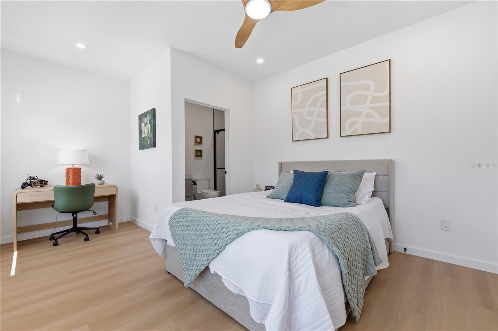 4TH STREET GARDENS - Residential