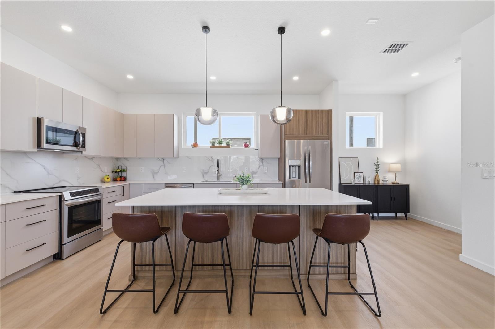 4TH STREET GARDENS - Residential