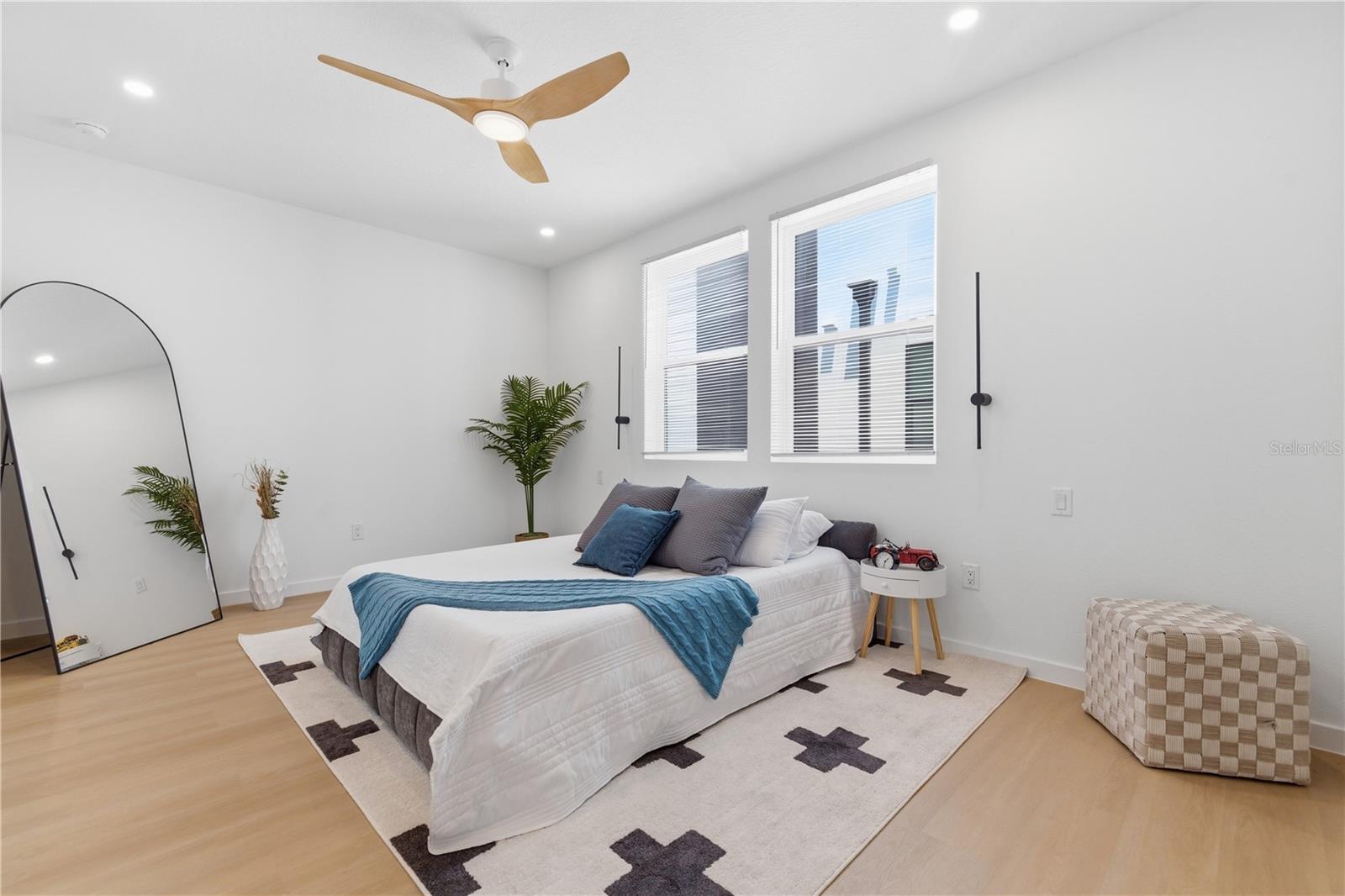 4TH STREET GARDENS - Residential