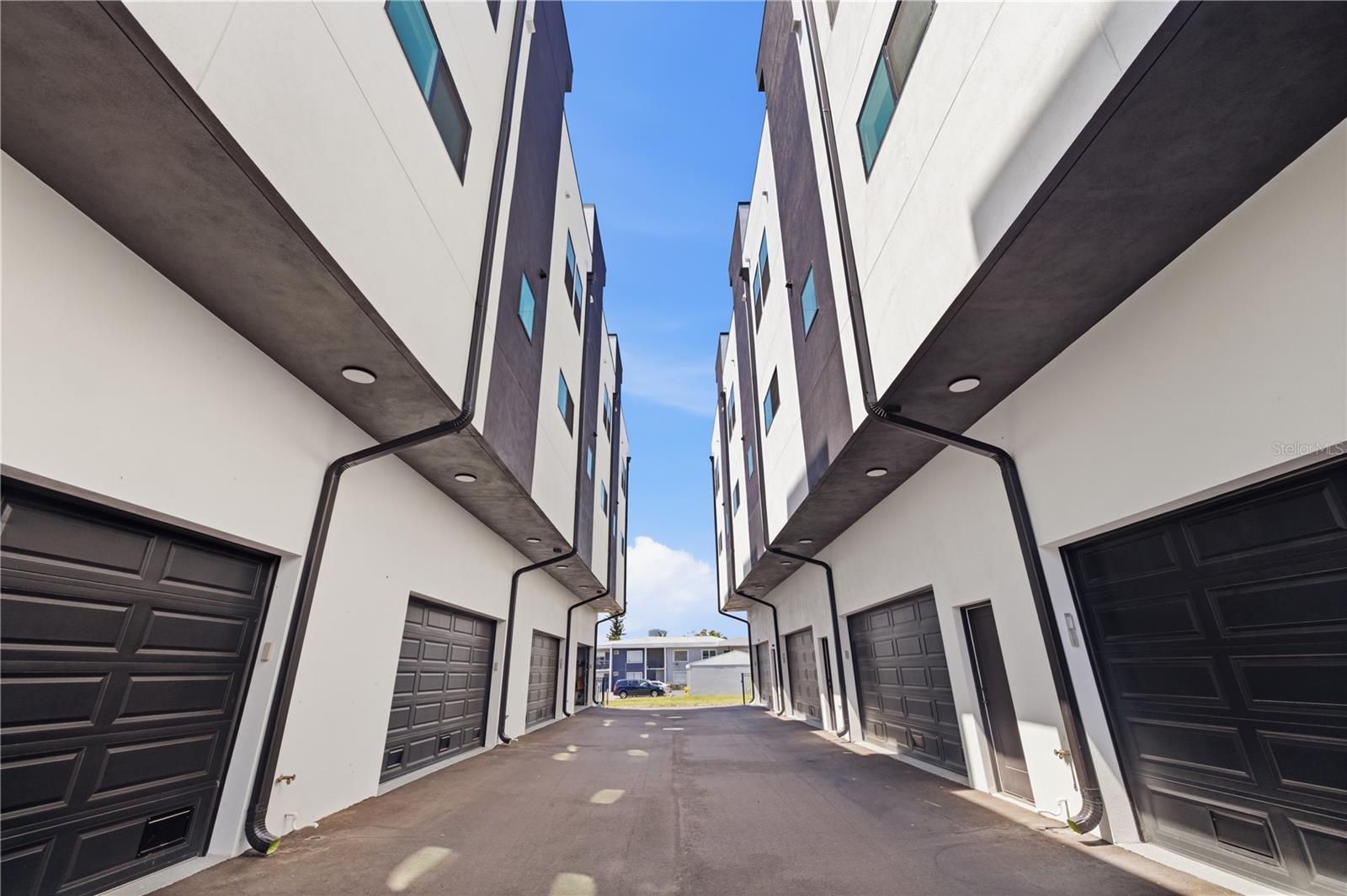4TH STREET GARDENS - Residential