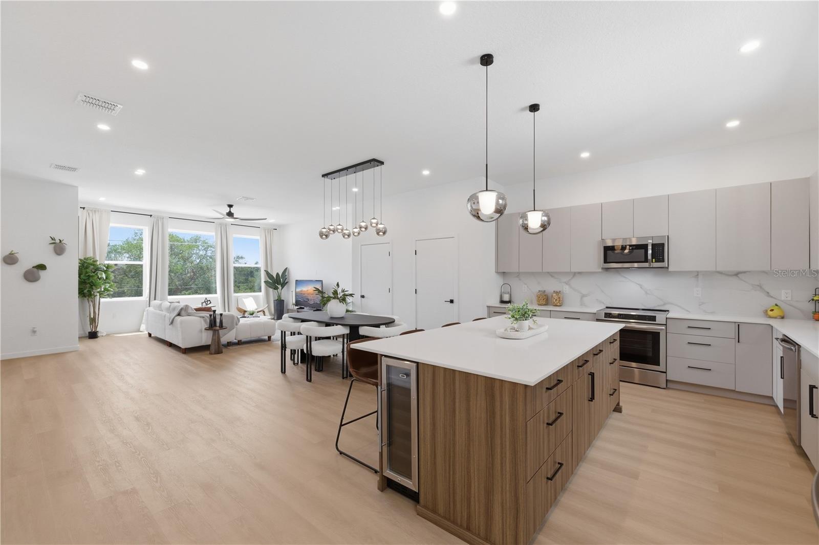 4TH STREET GARDENS - Residential