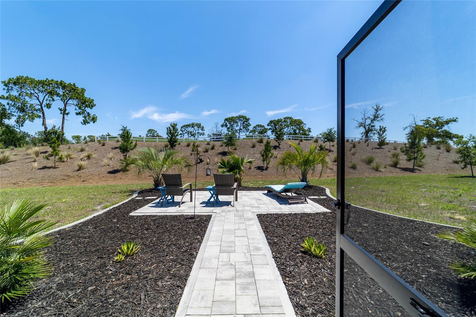 ON TOP OF THE WORLD - Residential