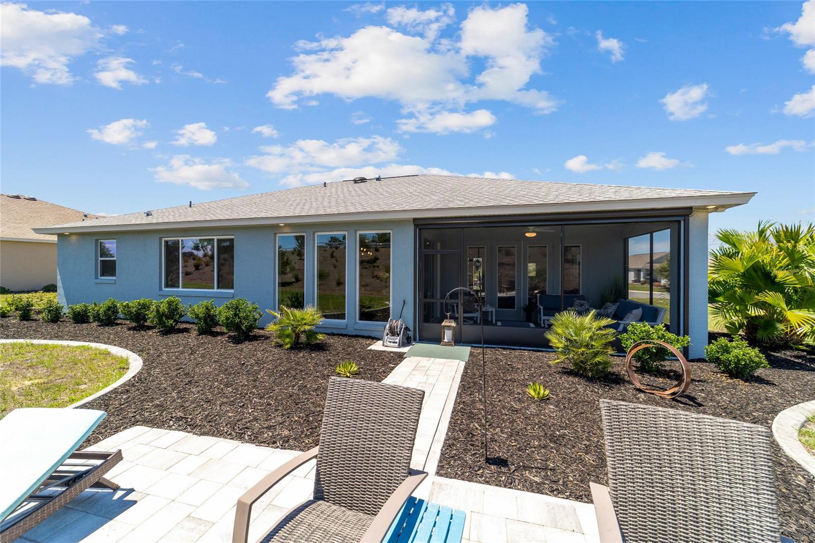 ON TOP OF THE WORLD - Residential