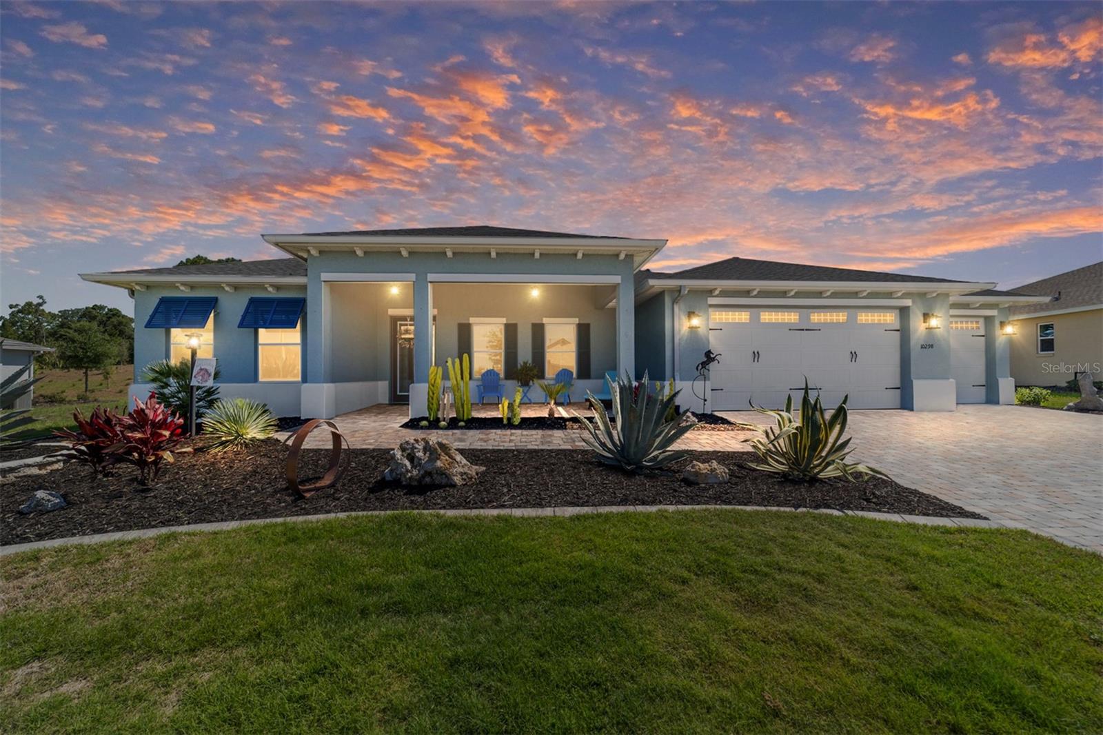ON TOP OF THE WORLD - Residential