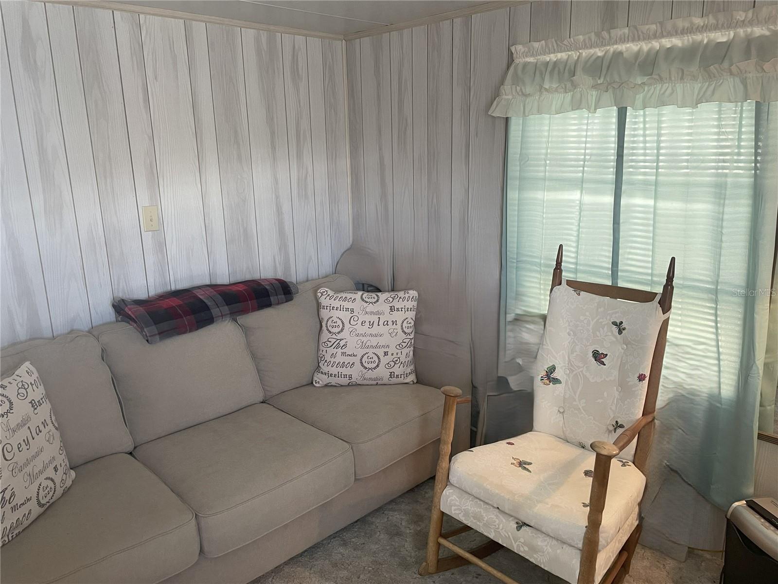 OUTDOOR RES/AMERICA - Residential