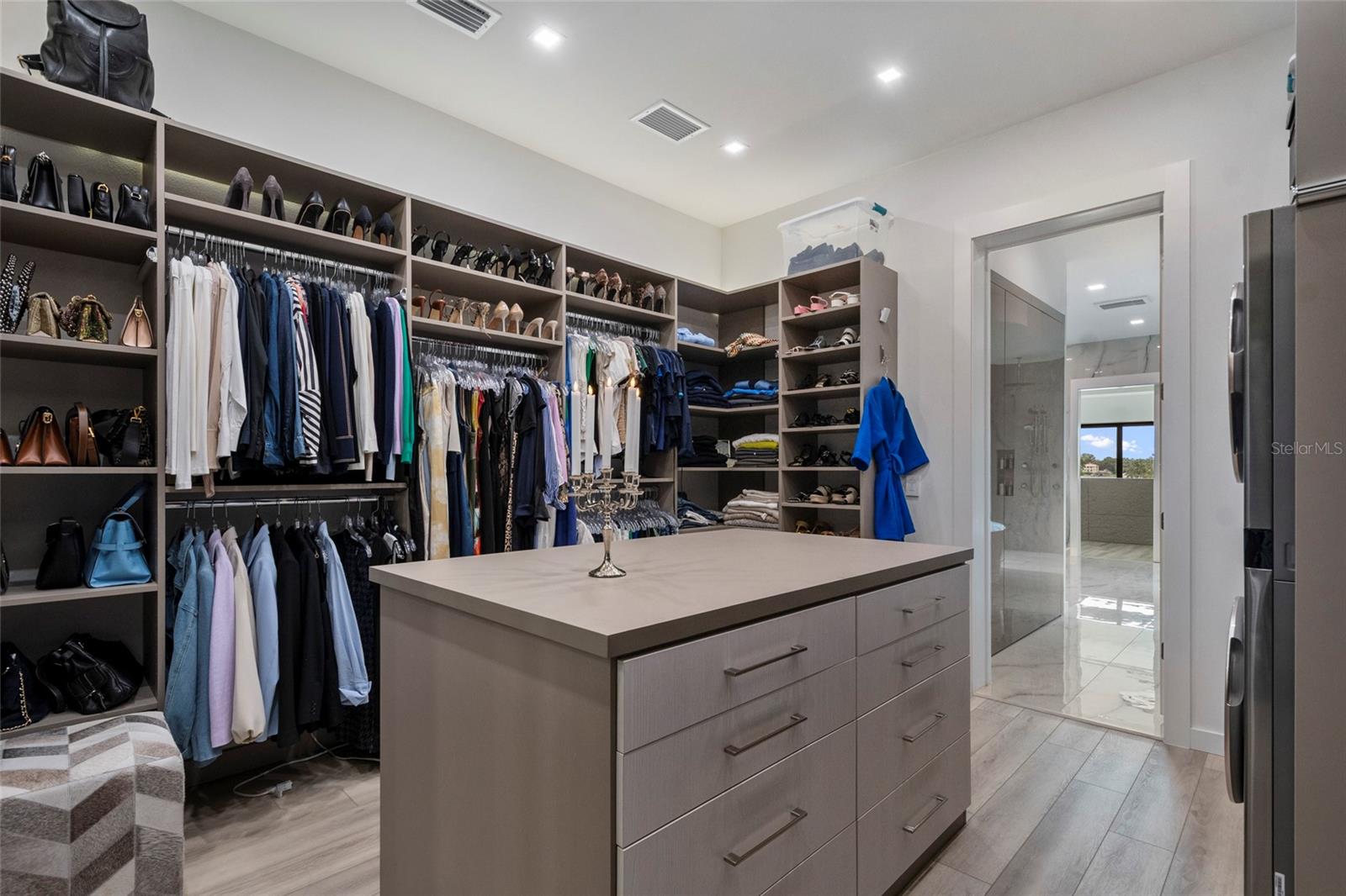 DOWN ACRES ESTATES - Residential