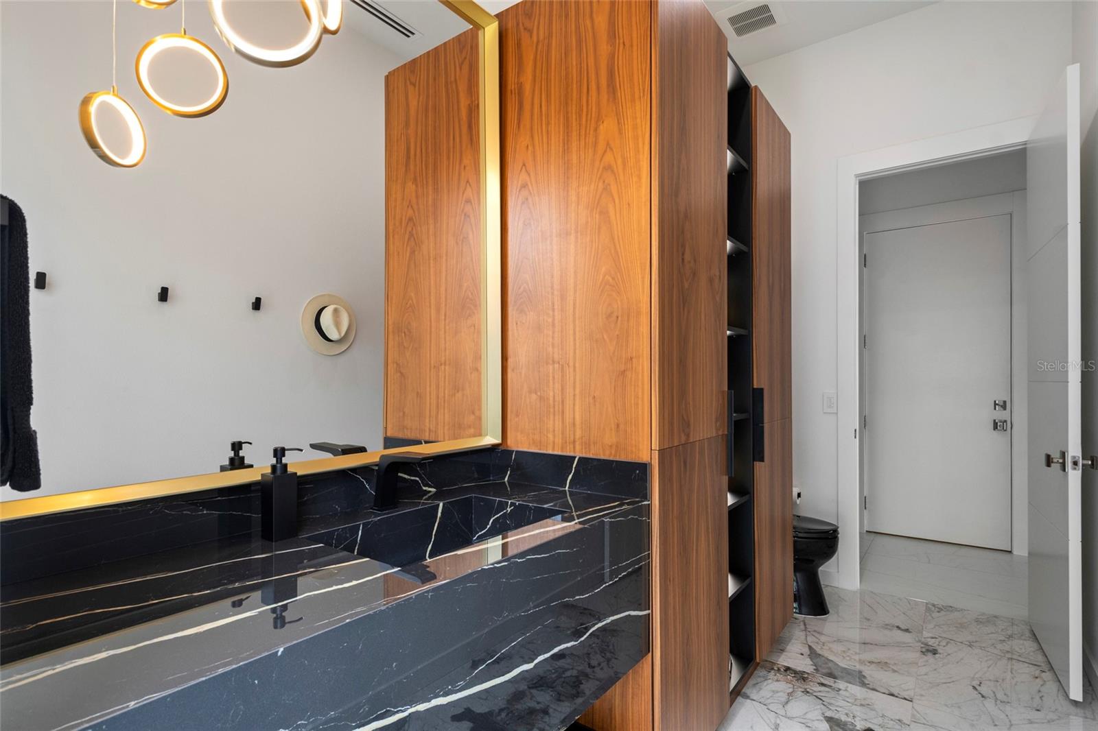 DOWN ACRES ESTATES - Residential