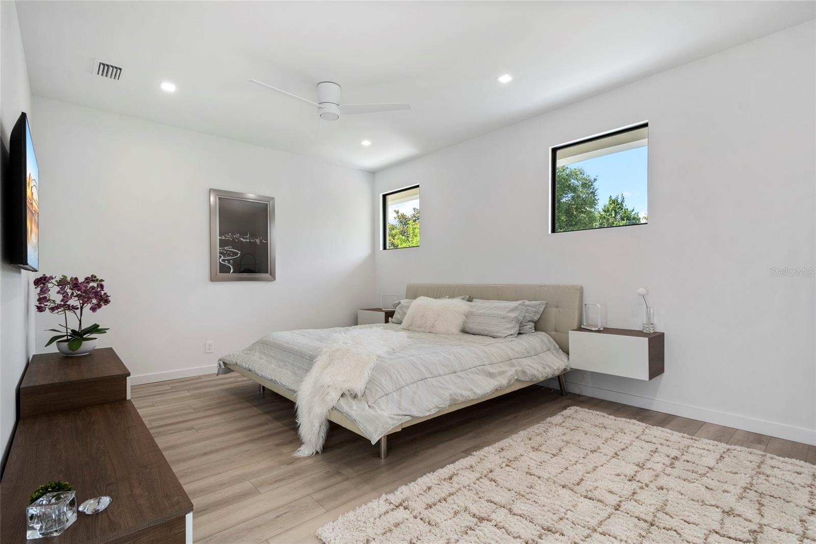 DOWN ACRES ESTATES - Residential