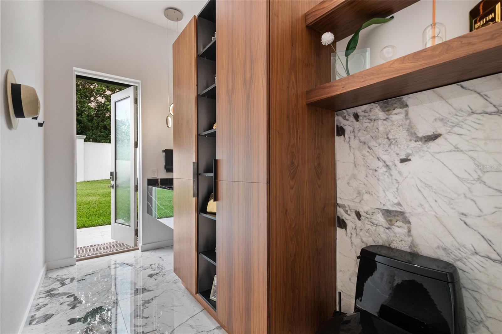 DOWN ACRES ESTATES - Residential