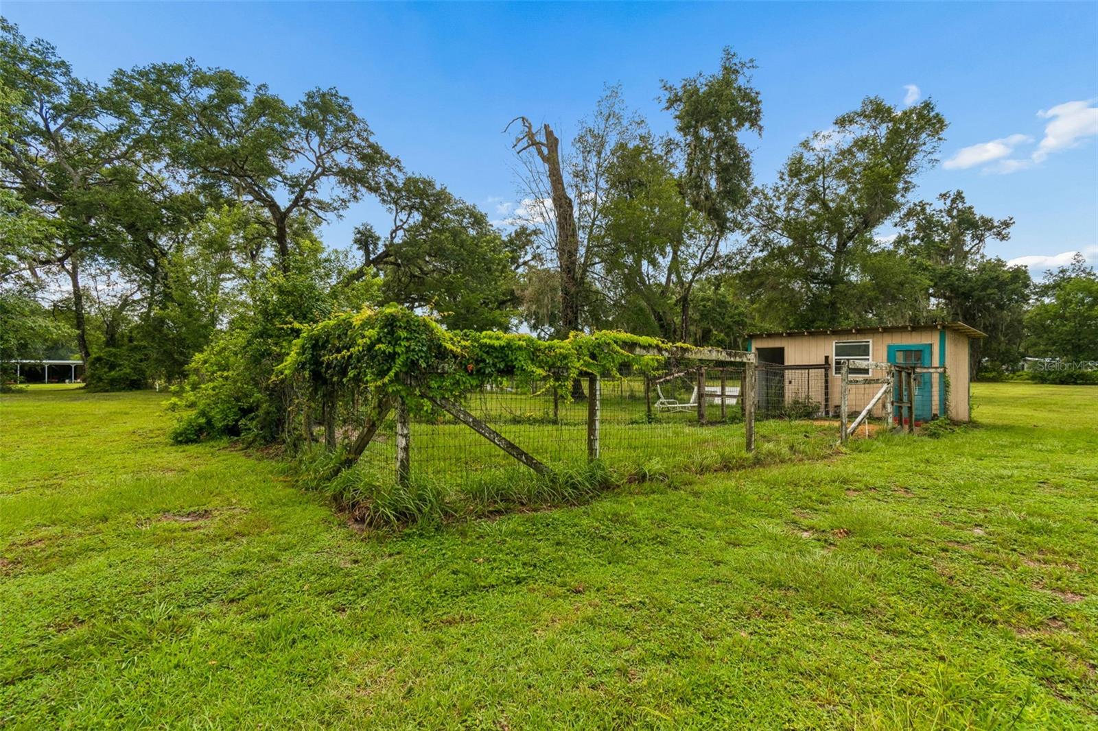 ROYAL OAKS RETREATS - Residential
