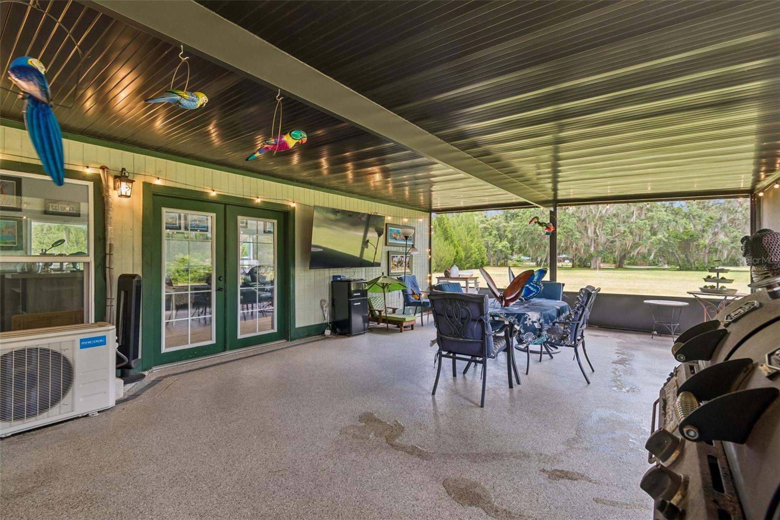 ROYAL OAKS RETREATS - Residential