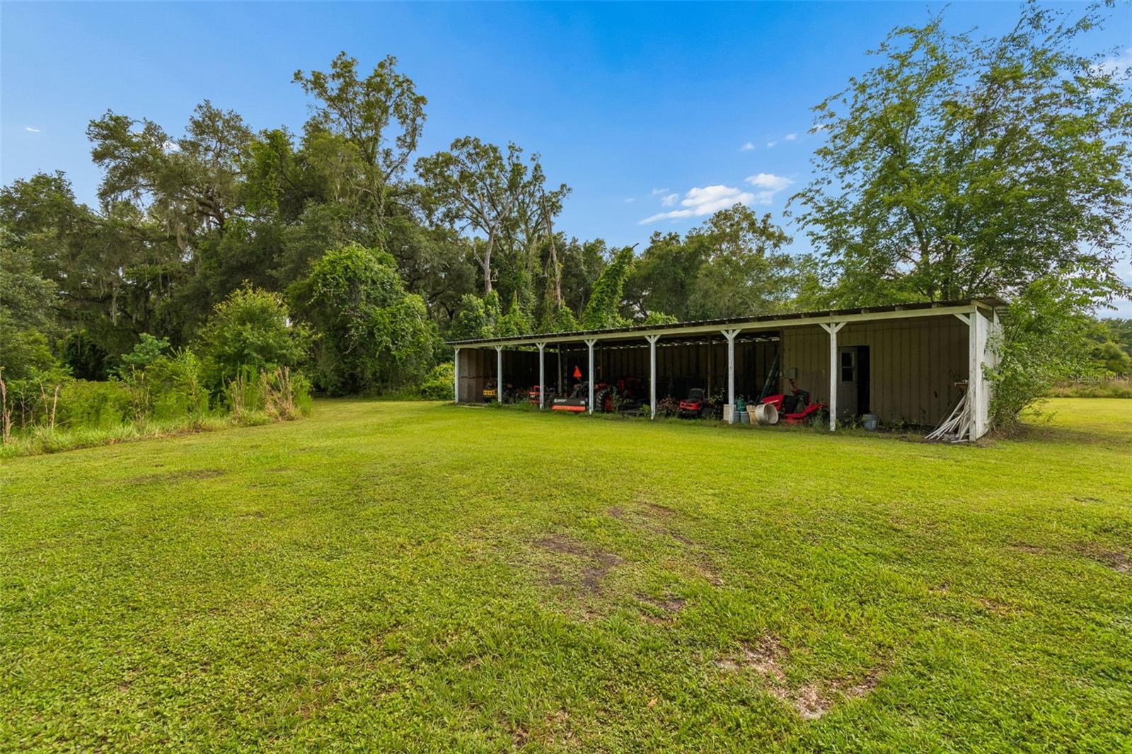 ROYAL OAKS RETREATS - Residential