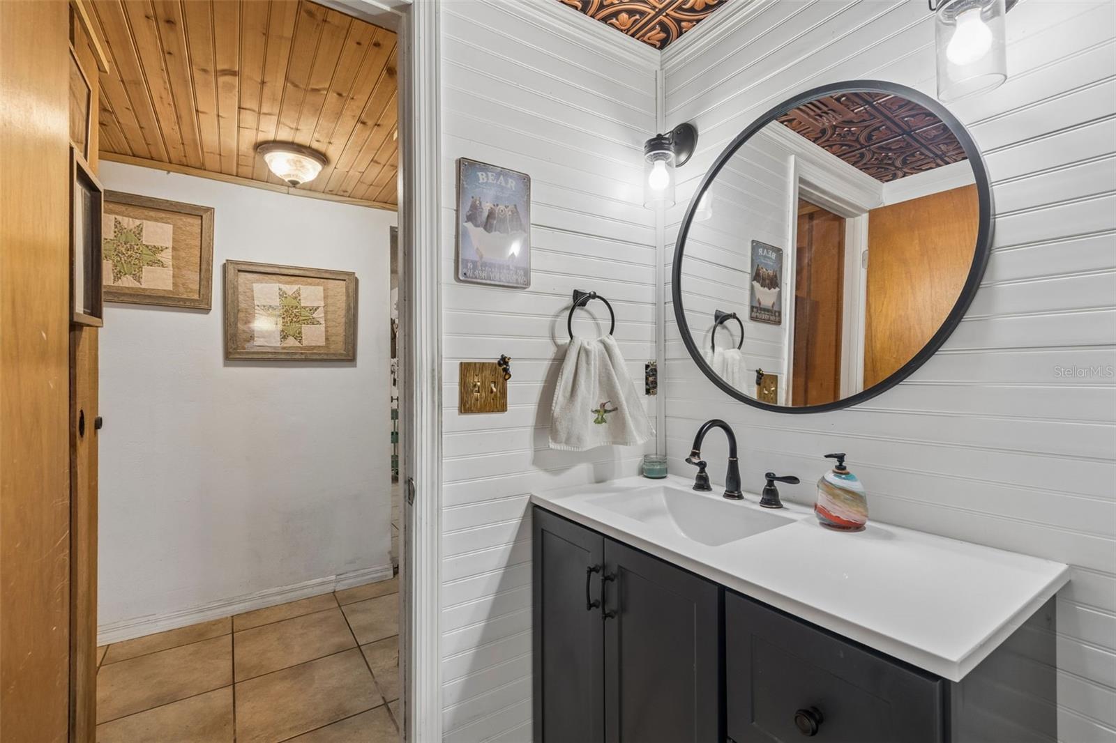 ROYAL OAKS RETREATS - Residential