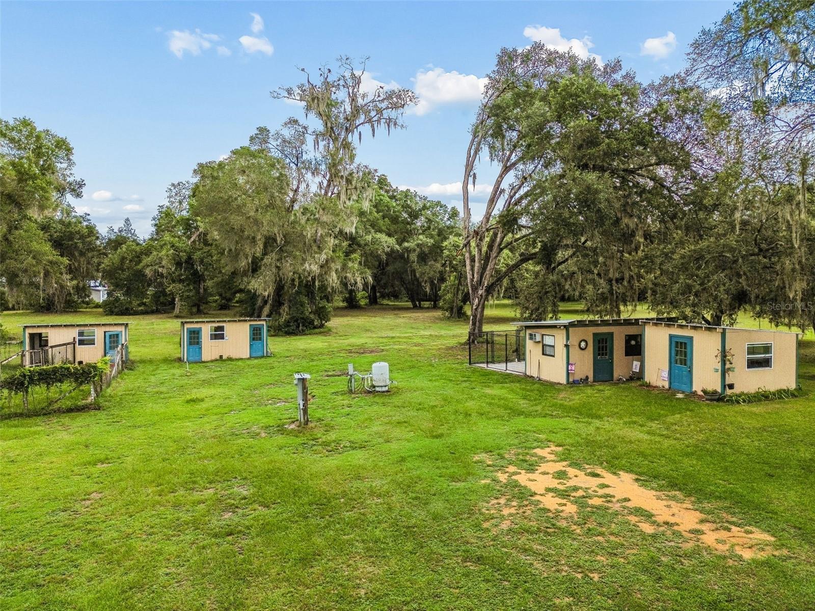 ROYAL OAKS RETREATS - Residential