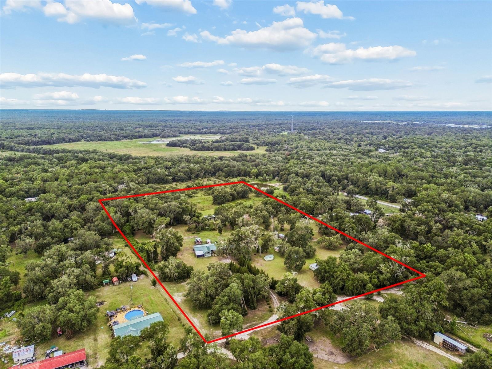 ROYAL OAKS RETREATS - Residential