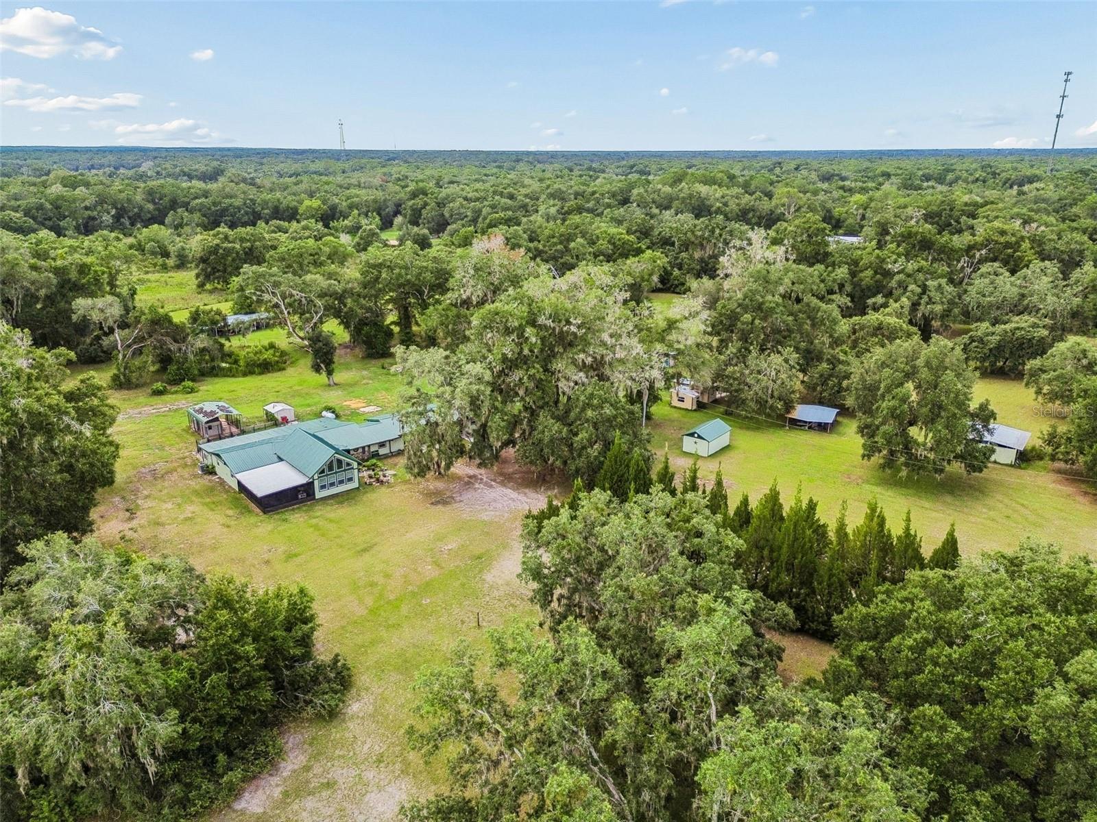ROYAL OAKS RETREATS - Residential