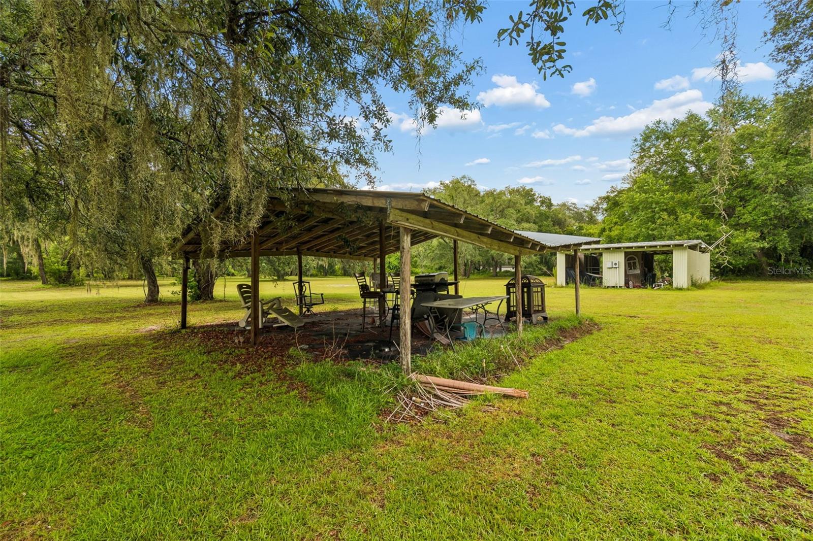 ROYAL OAKS RETREATS - Residential