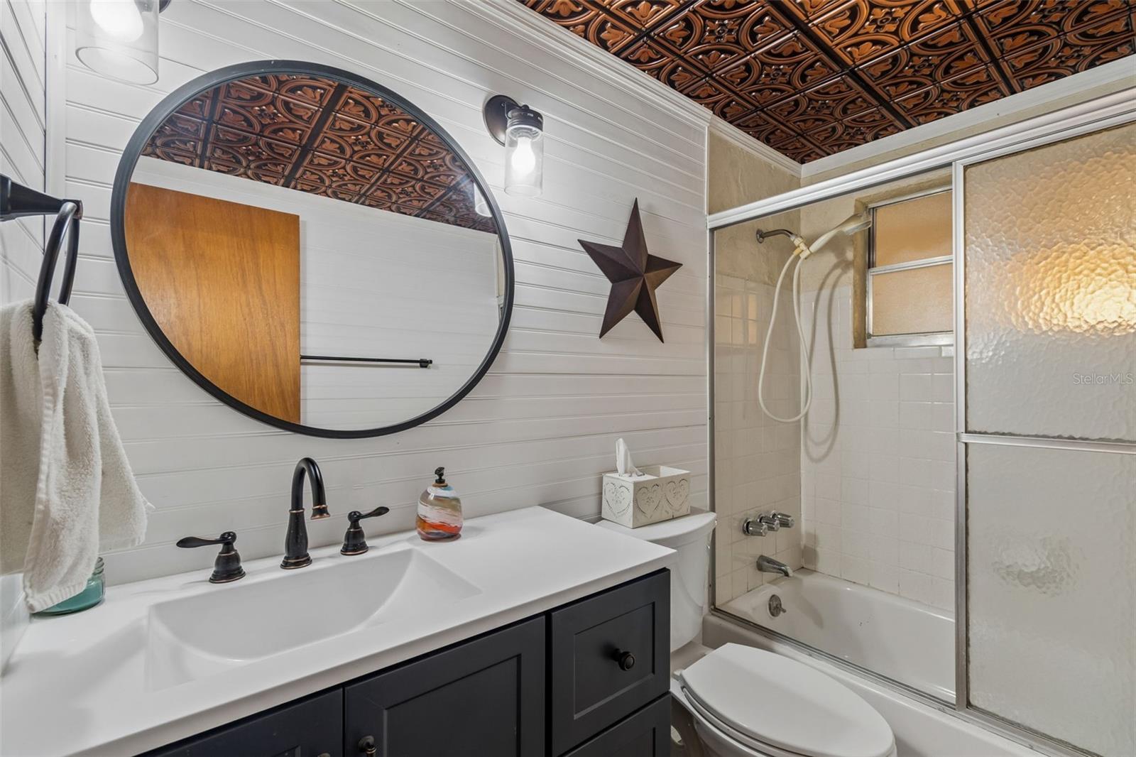 ROYAL OAKS RETREATS - Residential