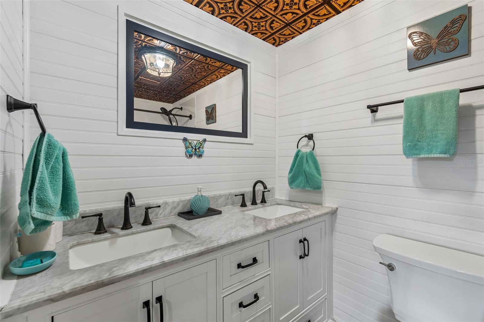 ROYAL OAKS RETREATS - Residential