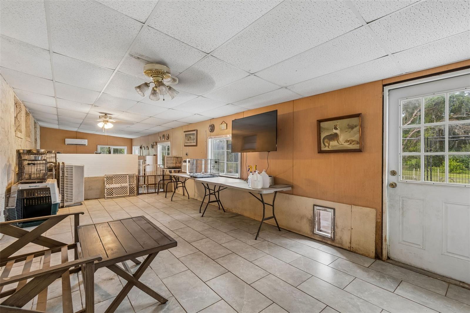 ROYAL OAKS RETREATS - Residential