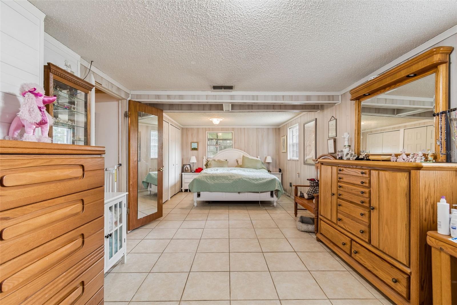 ROYAL OAKS RETREATS - Residential