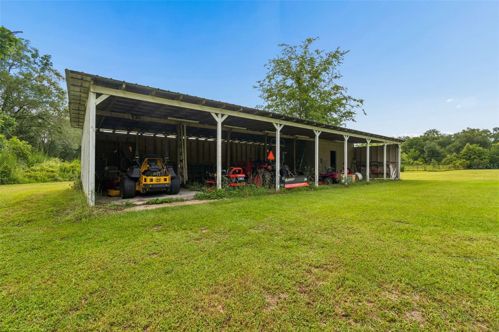 ROYAL OAKS RETREATS - Residential